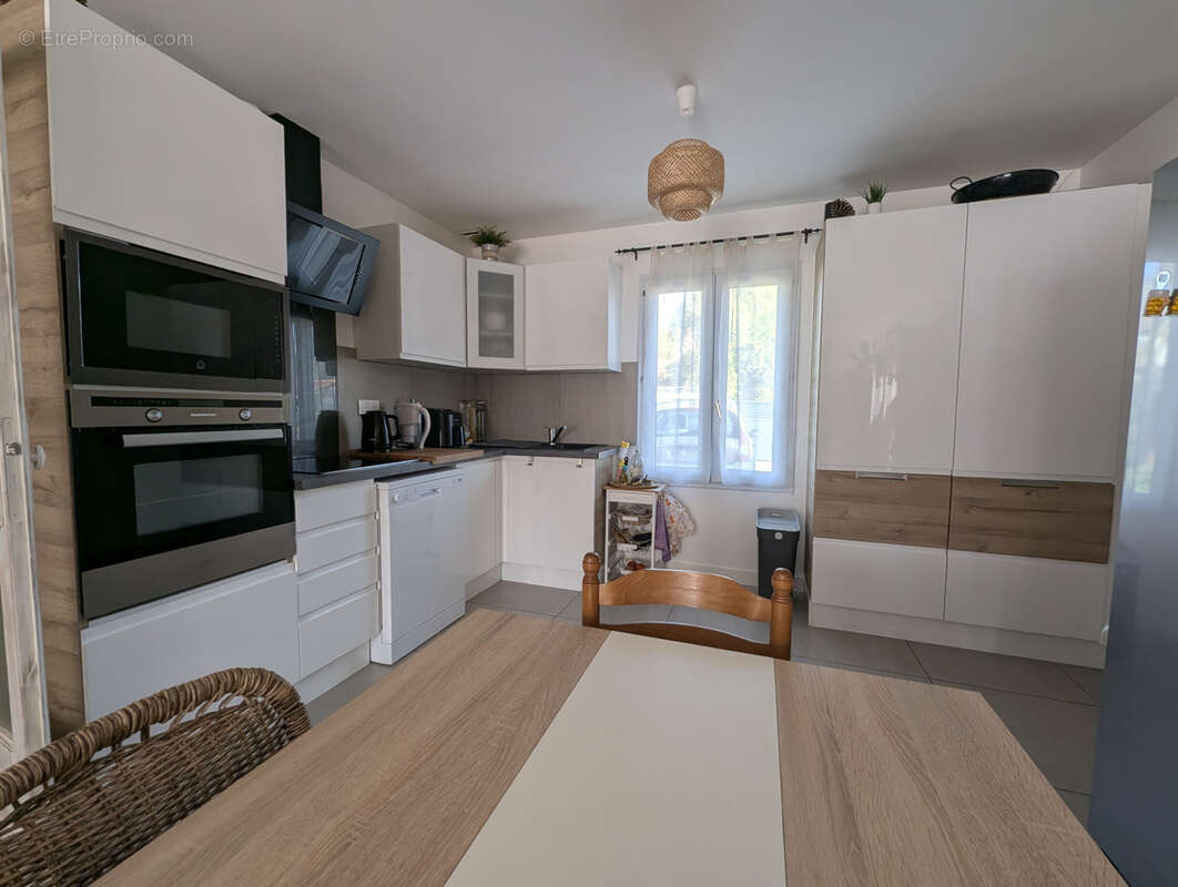 Maison à LA CHAPELLE-DES-POTS