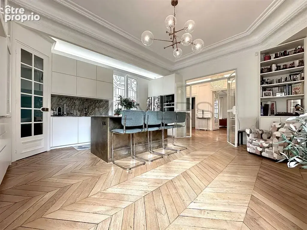 Paris 17ème -   Plaine Monceau, Wagram/Courcelles – 6 Pièces de 180m² - photo 8