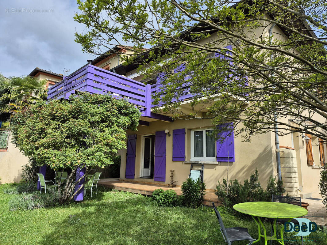 Maison à MONTREJEAU