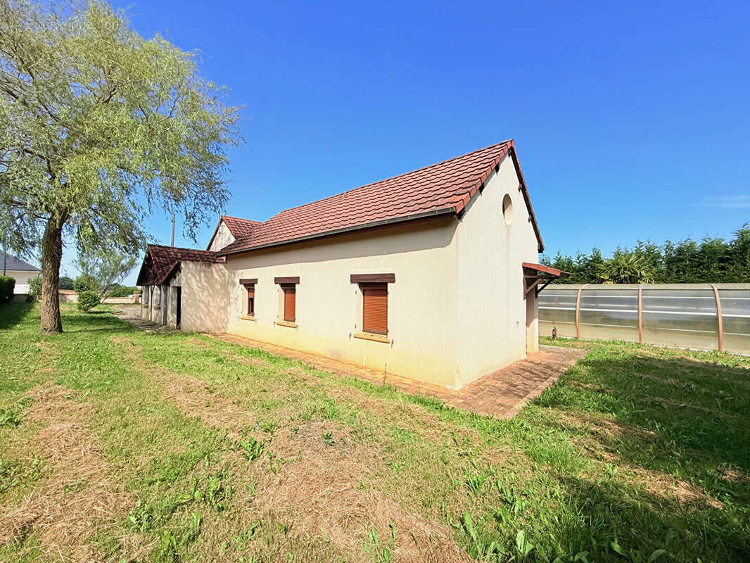 Maison à SAINT-ELOY-DE-GY