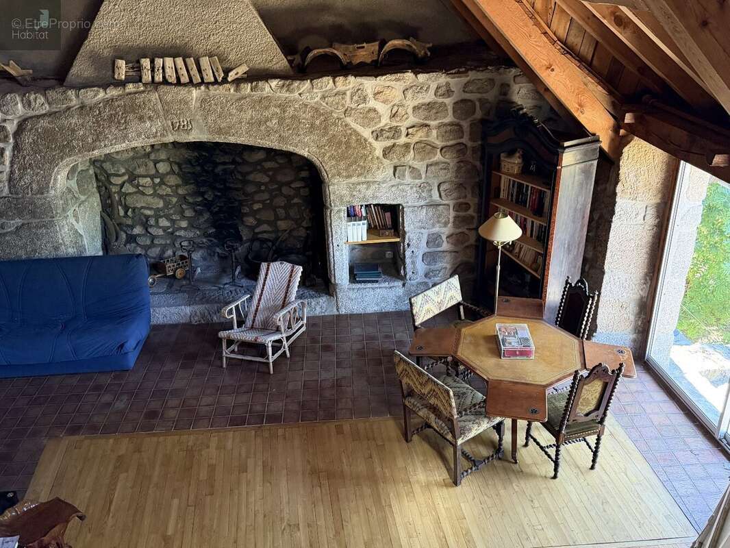 Maison T6  et dépendances GRANDVALS - photo 5
