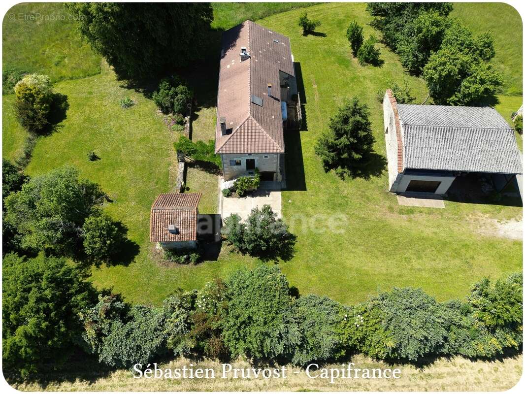 Champagnac de Belair (24), Dordogne, Maison en pierre à vendre, 211 m², 6 Pièces, Terrain 4 332 m², 5 chambres, Gîte, Atelier - photo 20