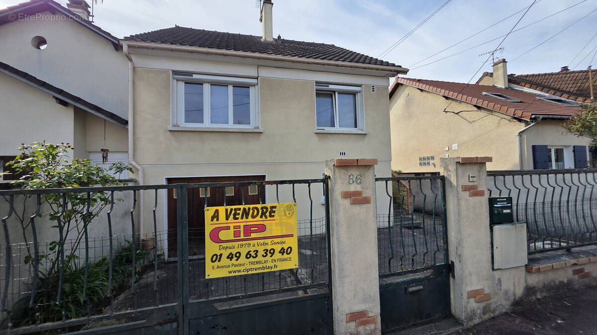 Maison à TREMBLAY-EN-FRANCE