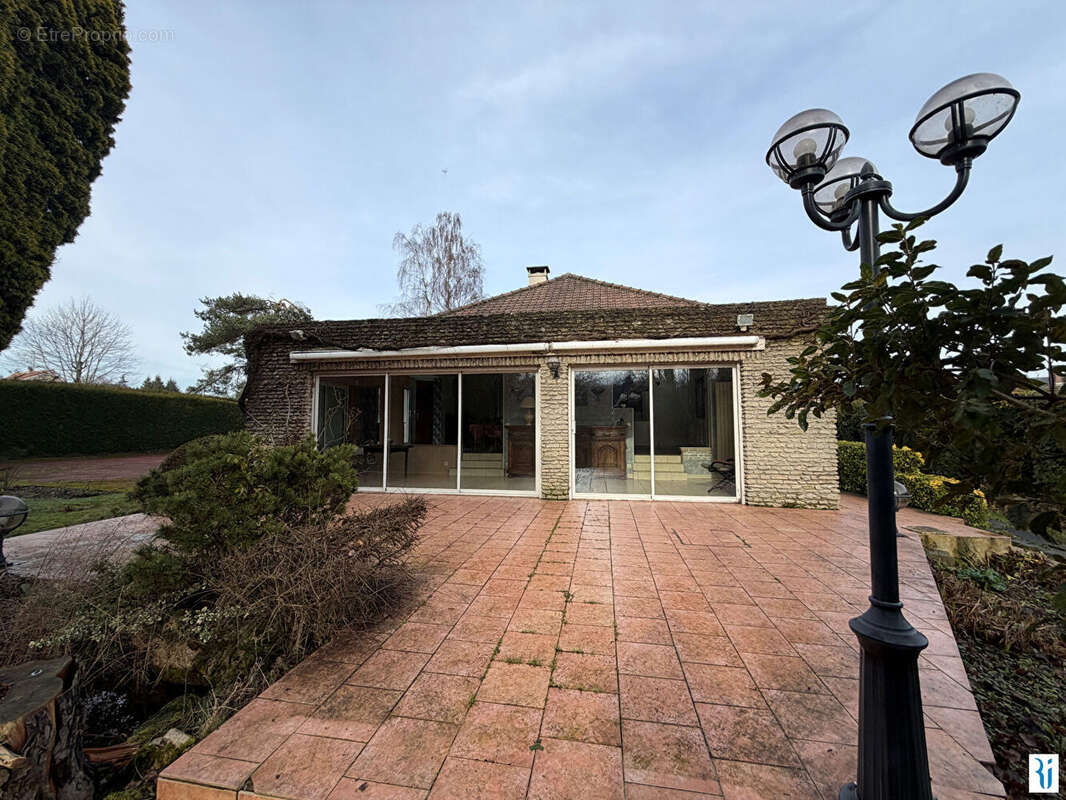 Maison à MONTIGNY
