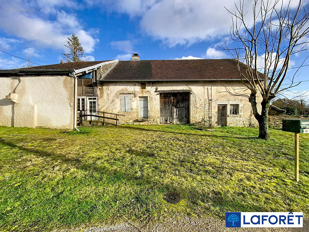 Maison à SAINT-MAURICE-SUR-VINGEANNE