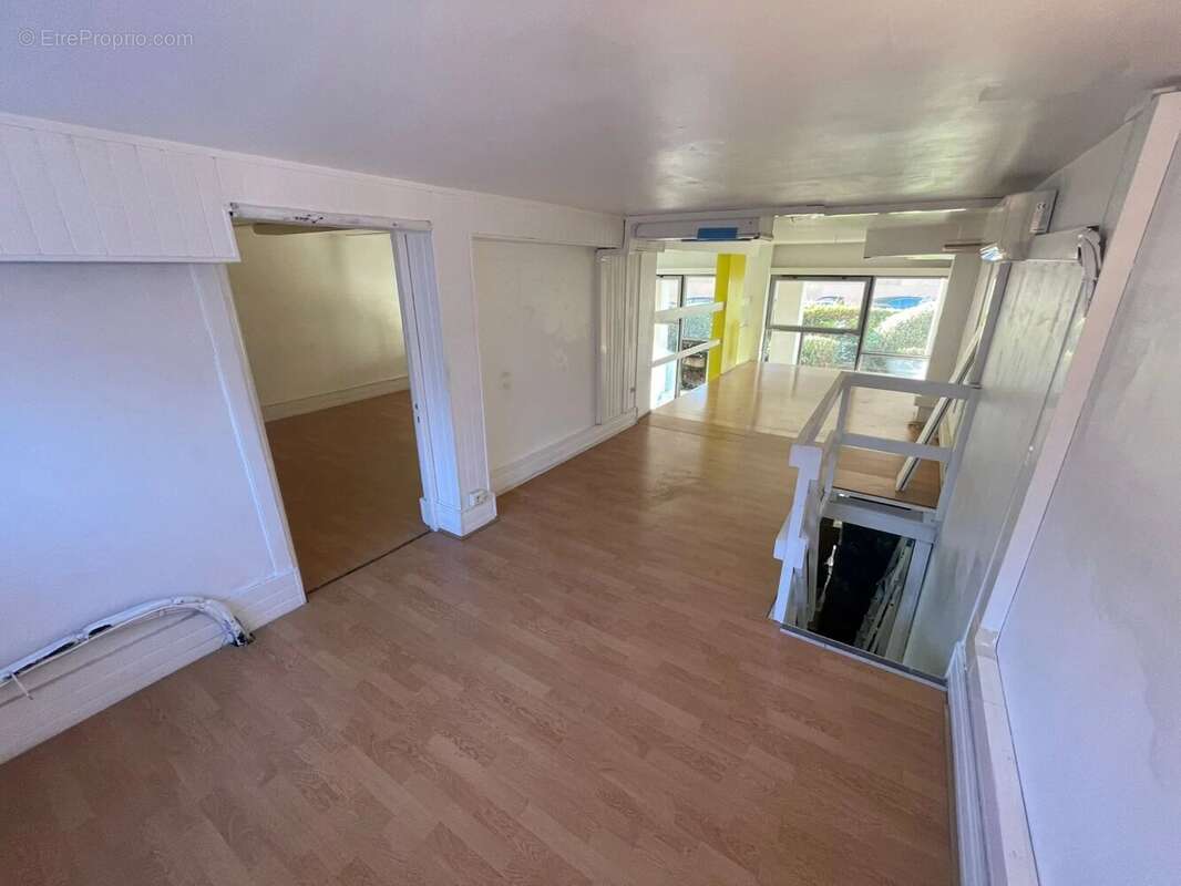 Commerce à MARSEILLE-5E