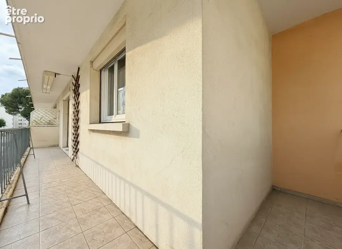 ASSAS/ARCEAUX - T3 traversant avec balcon, ascenseur et cave - photo 3