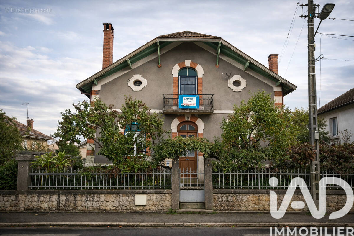 Photo 1 - Maison à MONTPON-MENESTEROL