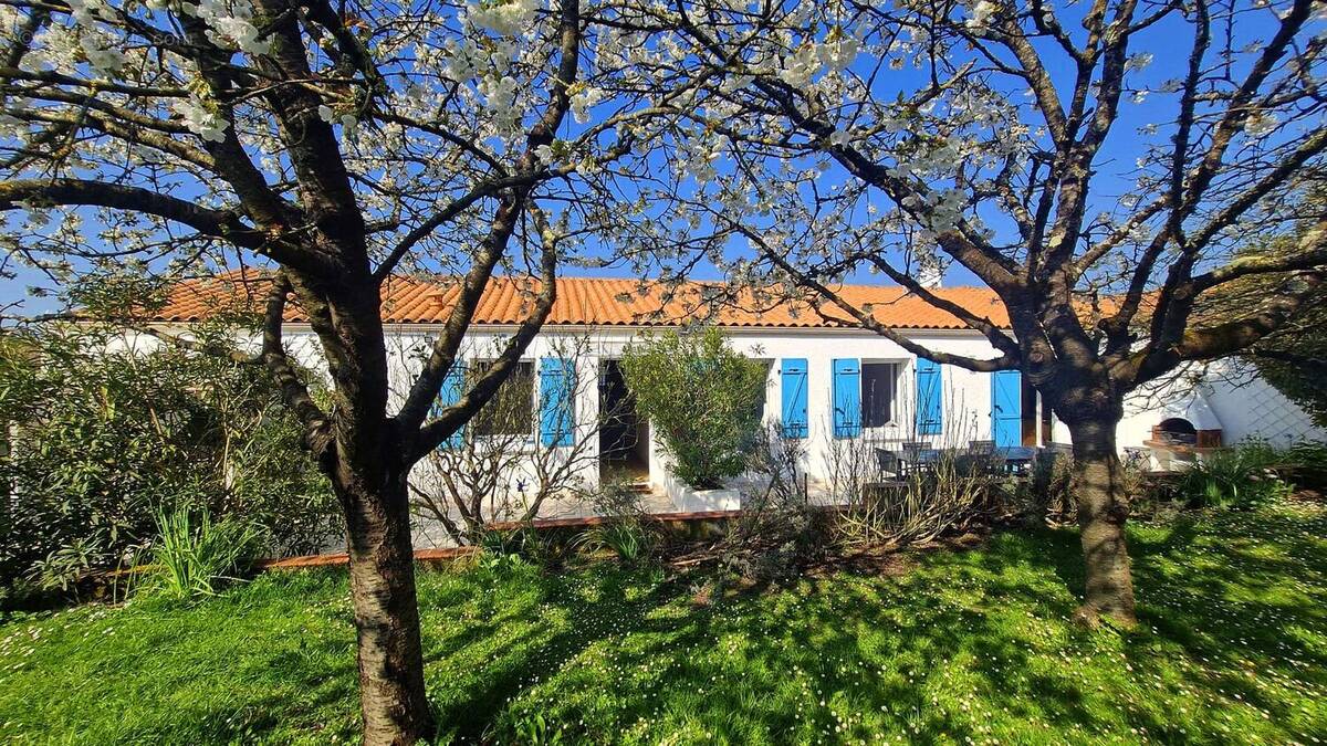Maison à SAINT-GEORGES-DE-DIDONNE