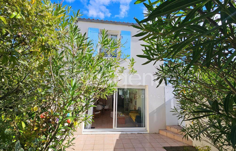 Maison à VAUX-SUR-MER