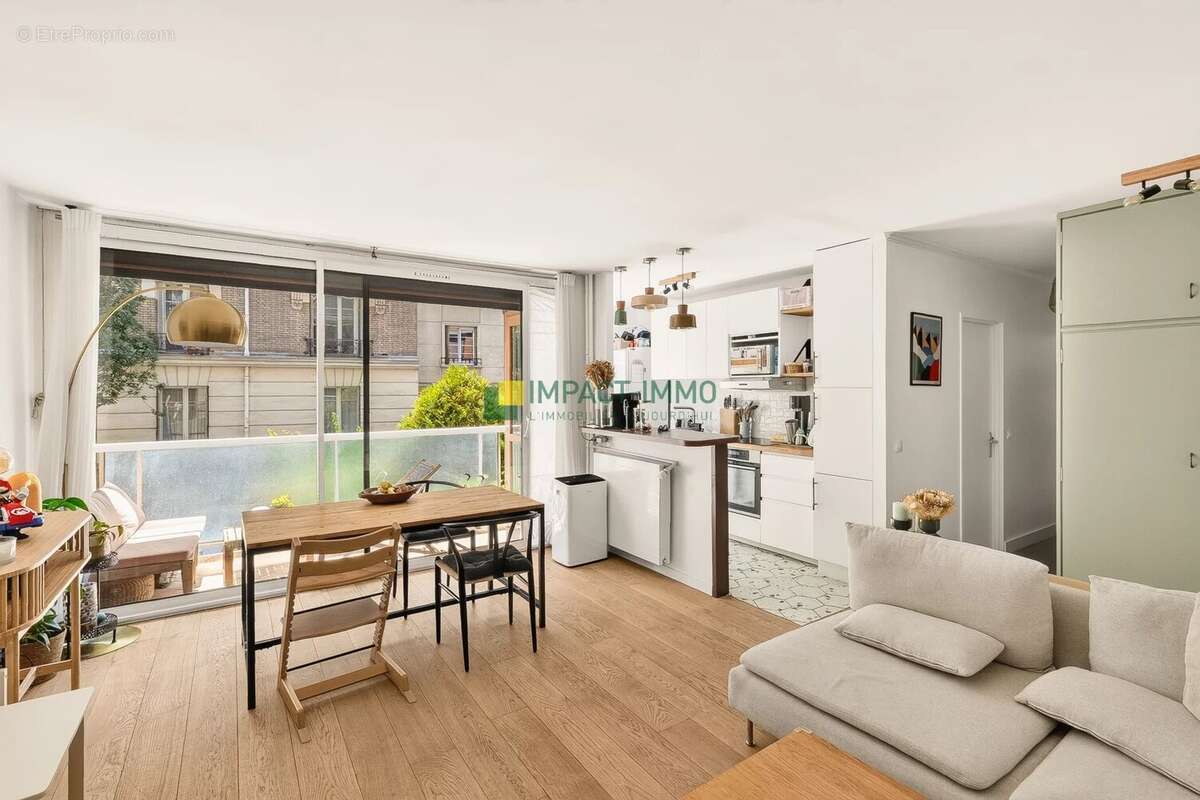 Appartement à LA GARENNE-COLOMBES