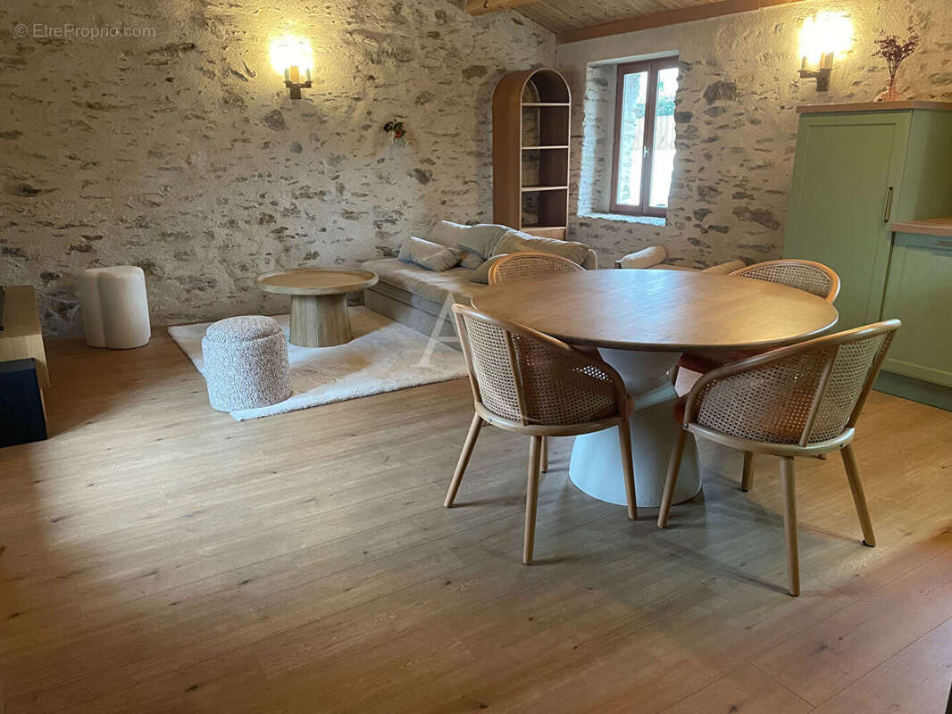 Maison à LA CHAIZE-GIRAUD