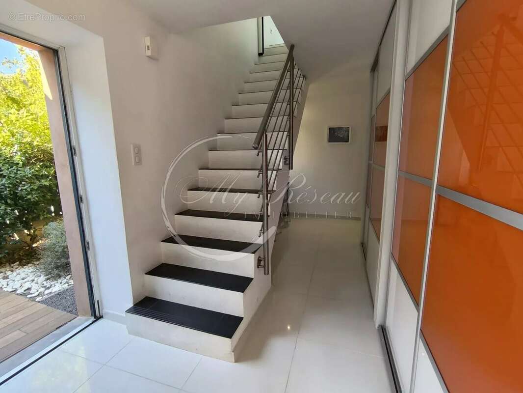 Appartement à ESCALES