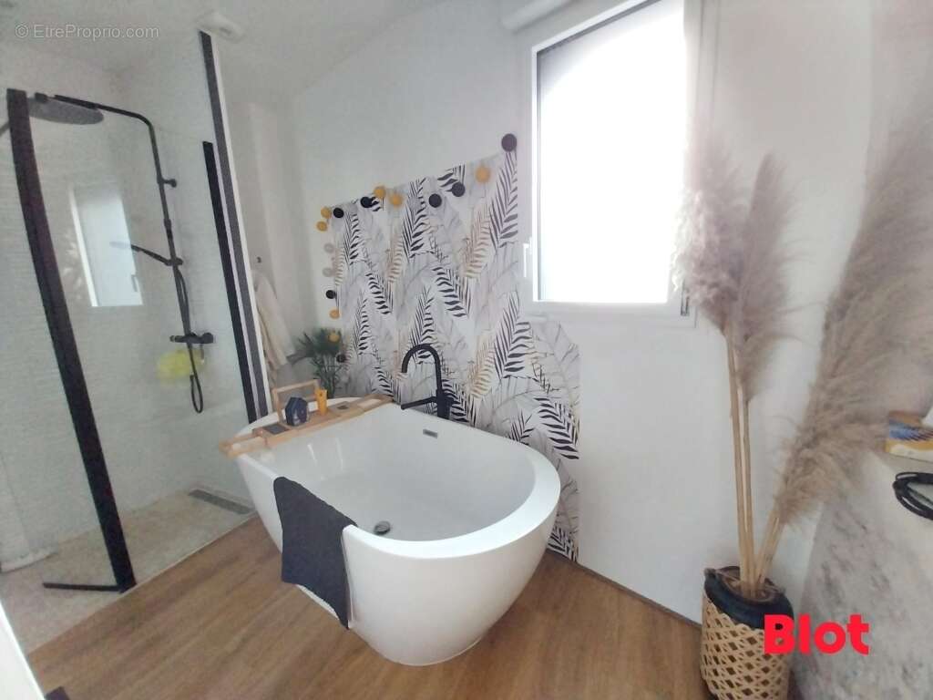 Maison à SAINT-MICHEL-CHEF-CHEF