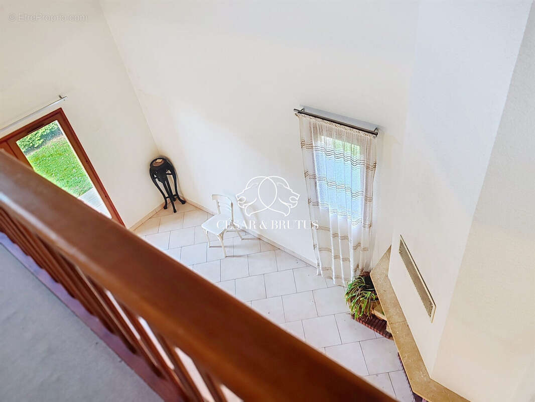 Maison 154 m² à Macon  - photo 8