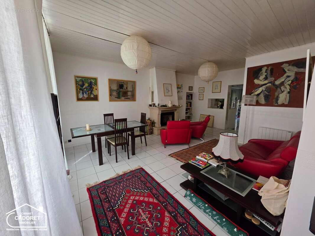   - Maison à PAIMBOEUF