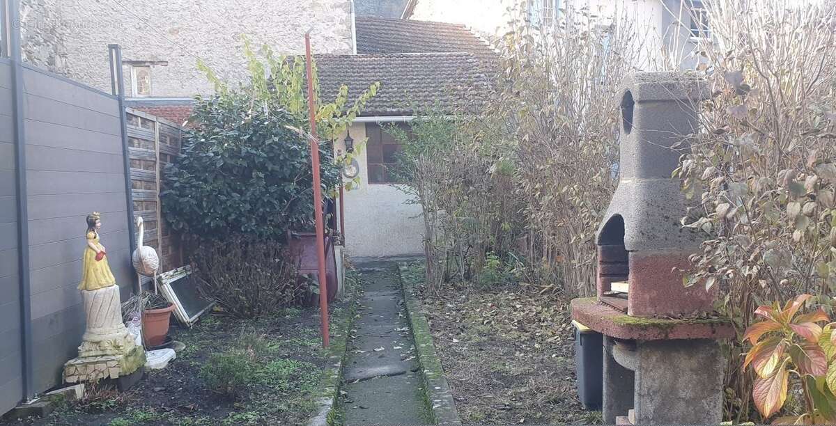 Maison 121 m² à Ax-Les-Thermes  - photo 2