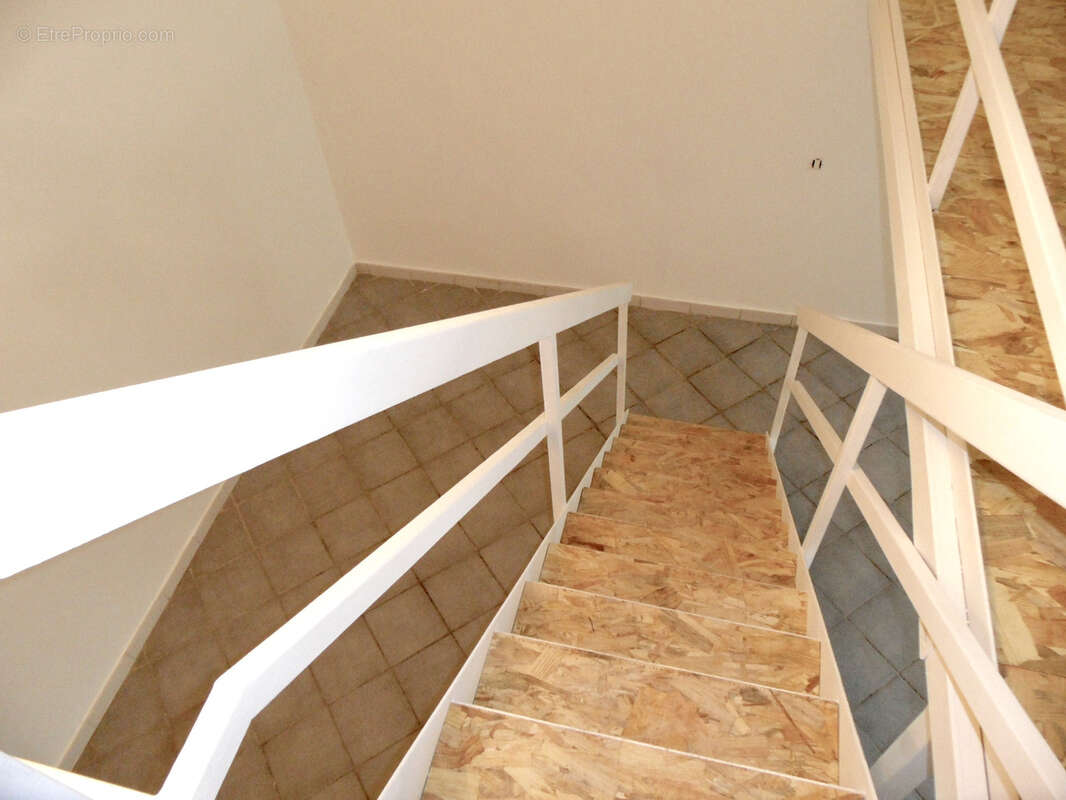 Commerce à MARSEILLE-7E