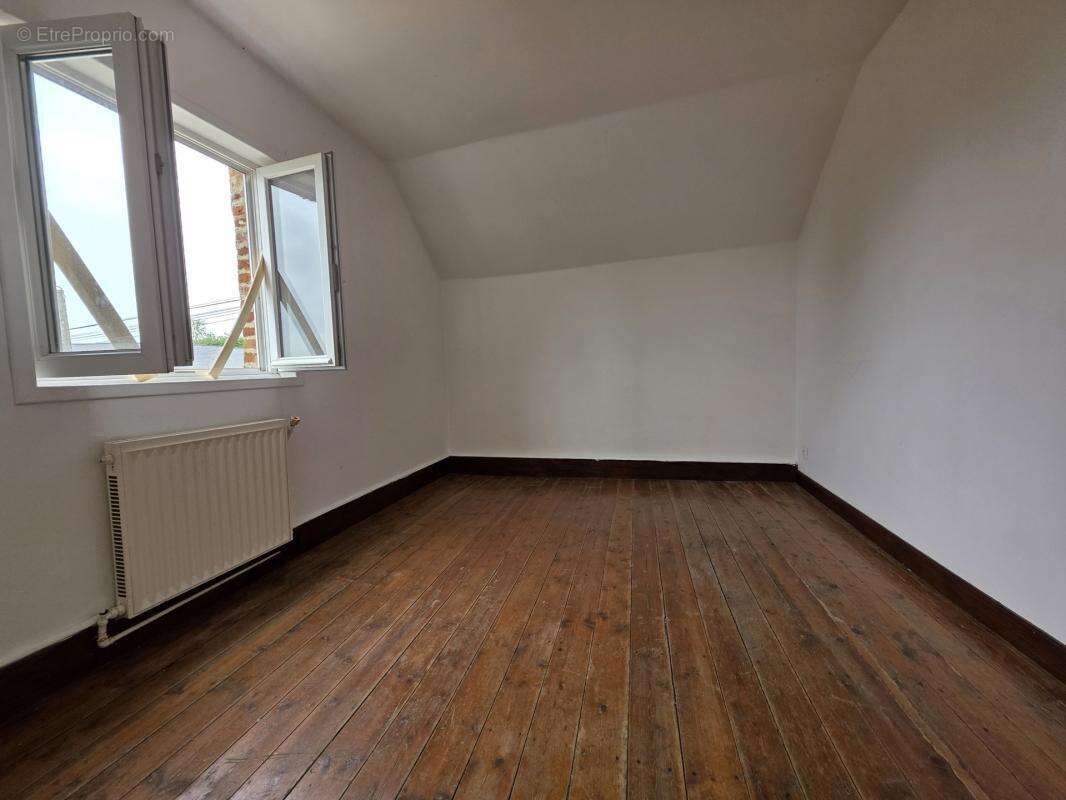 Maison à CATILLON-SUR-SAMBRE