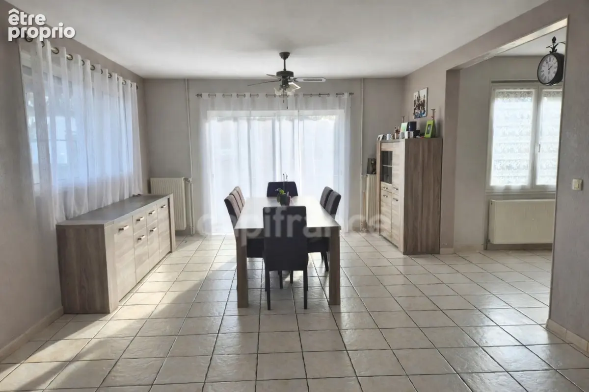 Virginie MASSON Capifrance vous propose Maison familiale 6 chambres avec sous-sol complet et terrain de 4 532 m² - photo 5