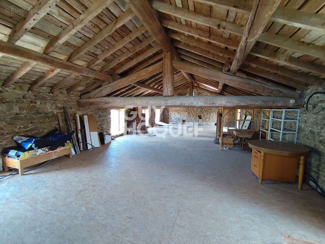 Maison à NOIRETABLE