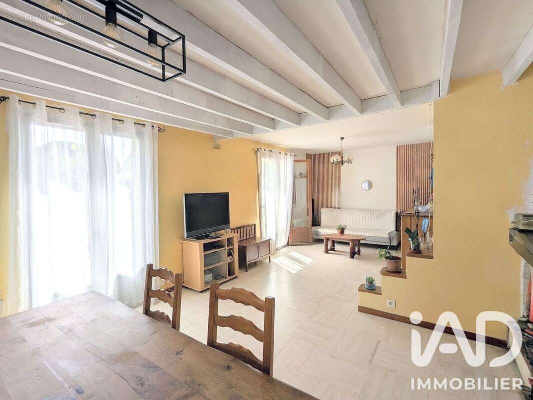 Maison 101 m² à Soignolles-En-Brie  - photo 6