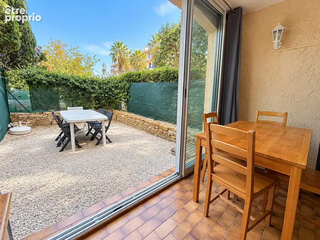 Appartement 1 pièce 28 m² rez-de-jardin parking privatif proche plage & port Saint-Mandrier-sur-Mer - photo 4