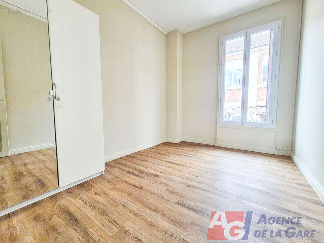 Appartement à SARTROUVILLE