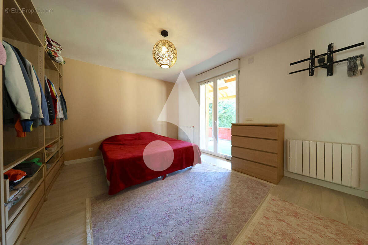 Maison à SAINTRY-SUR-SEINE