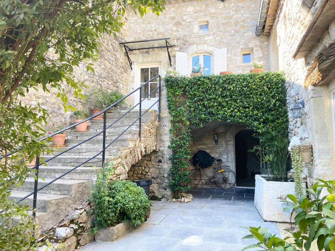 Maison à SAINT-ANDRE-DE-ROQUEPERTUIS