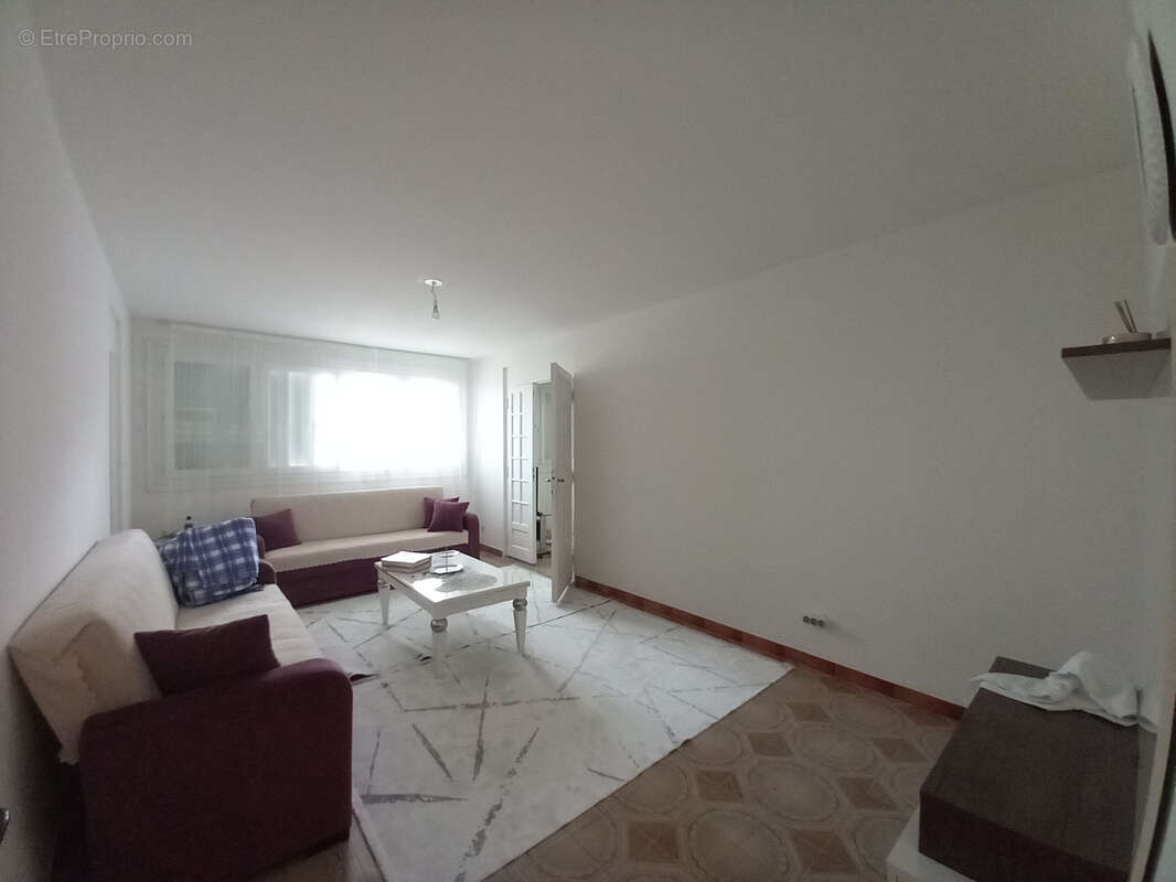 Appartement à MARSEILLE-14E