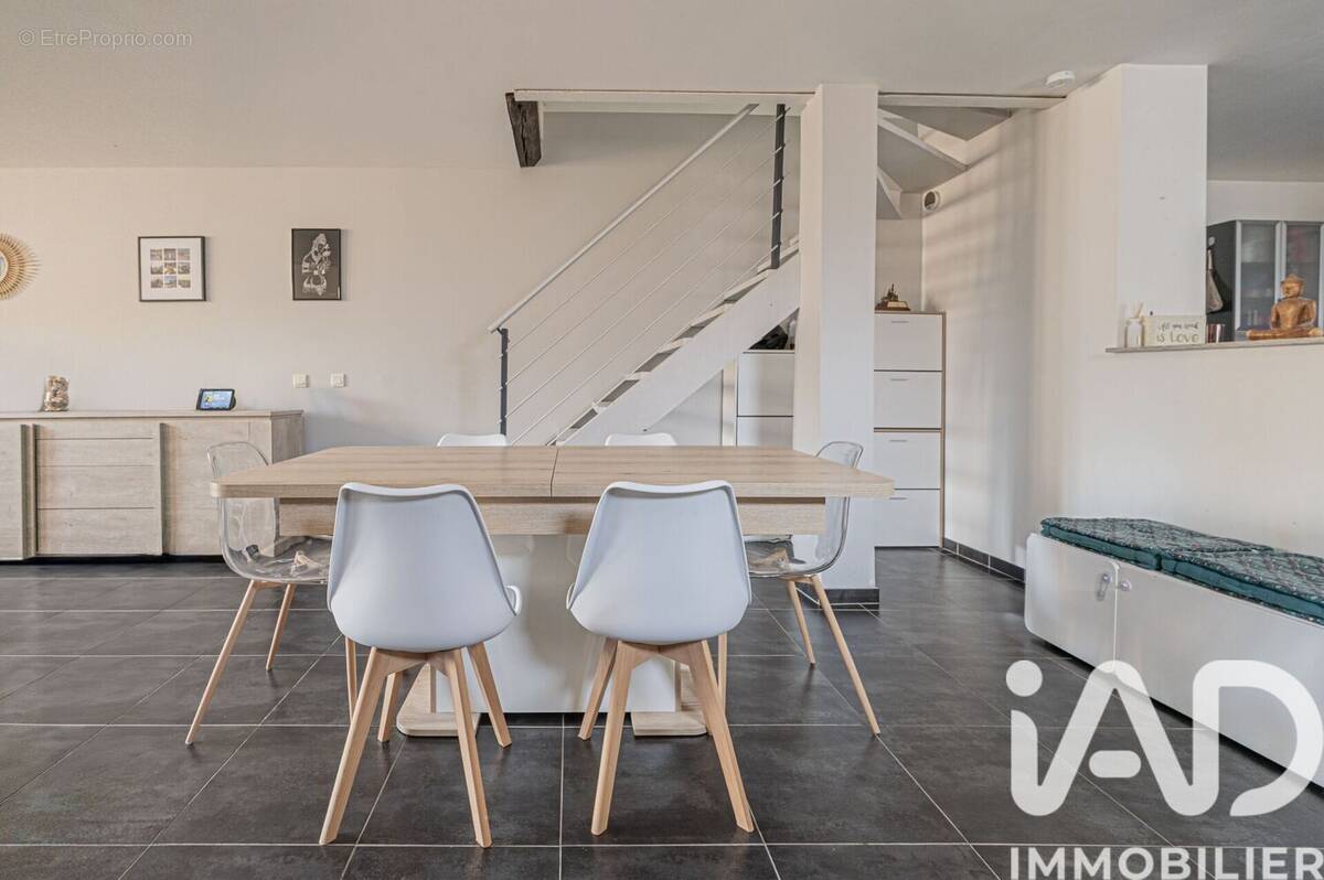Photo 1 - Maison à ESBLY