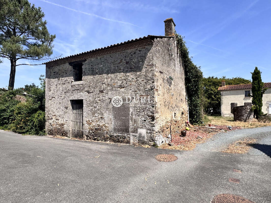 Maison à MONTAIGU