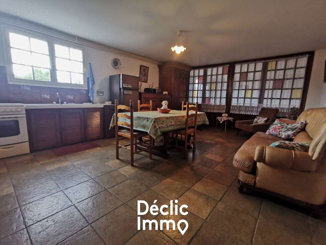 Maison familiale à Périgné  Le charme de la campagne - photo 9