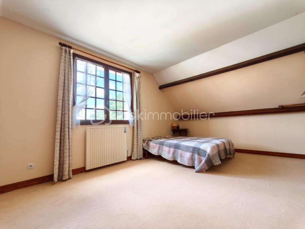 Maison familiale de 150 m² à rénover avec sous-sol complet - photo 14