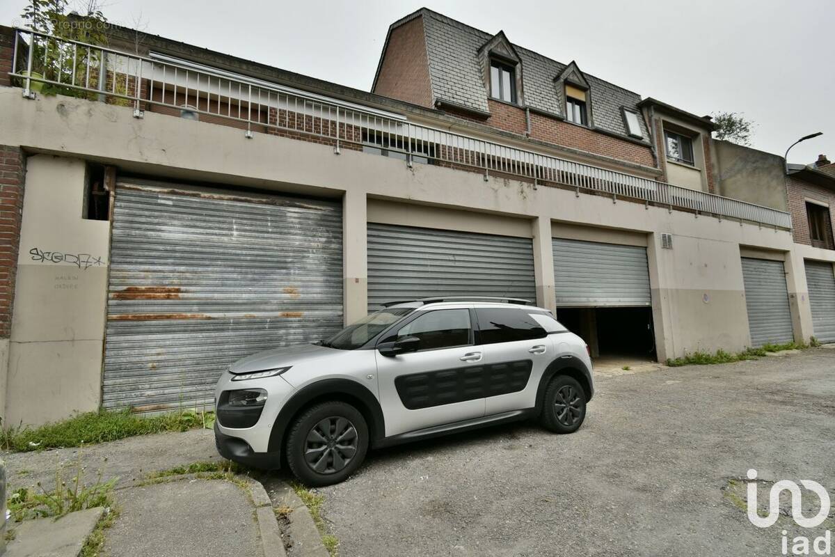 Photo 1 - Commerce à AMIENS