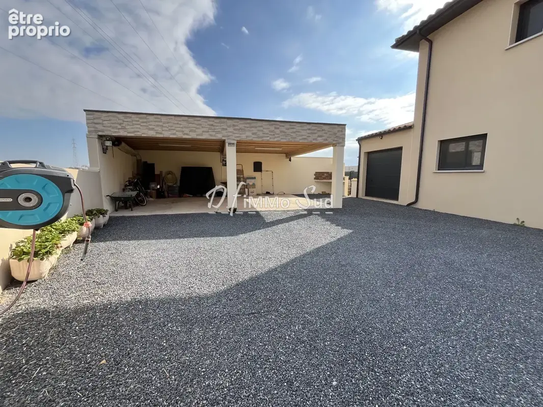 Villa T6 - 4 faces avec piscine, garage, carport, terrain de pétanque et panneaux solaires - photo 5
