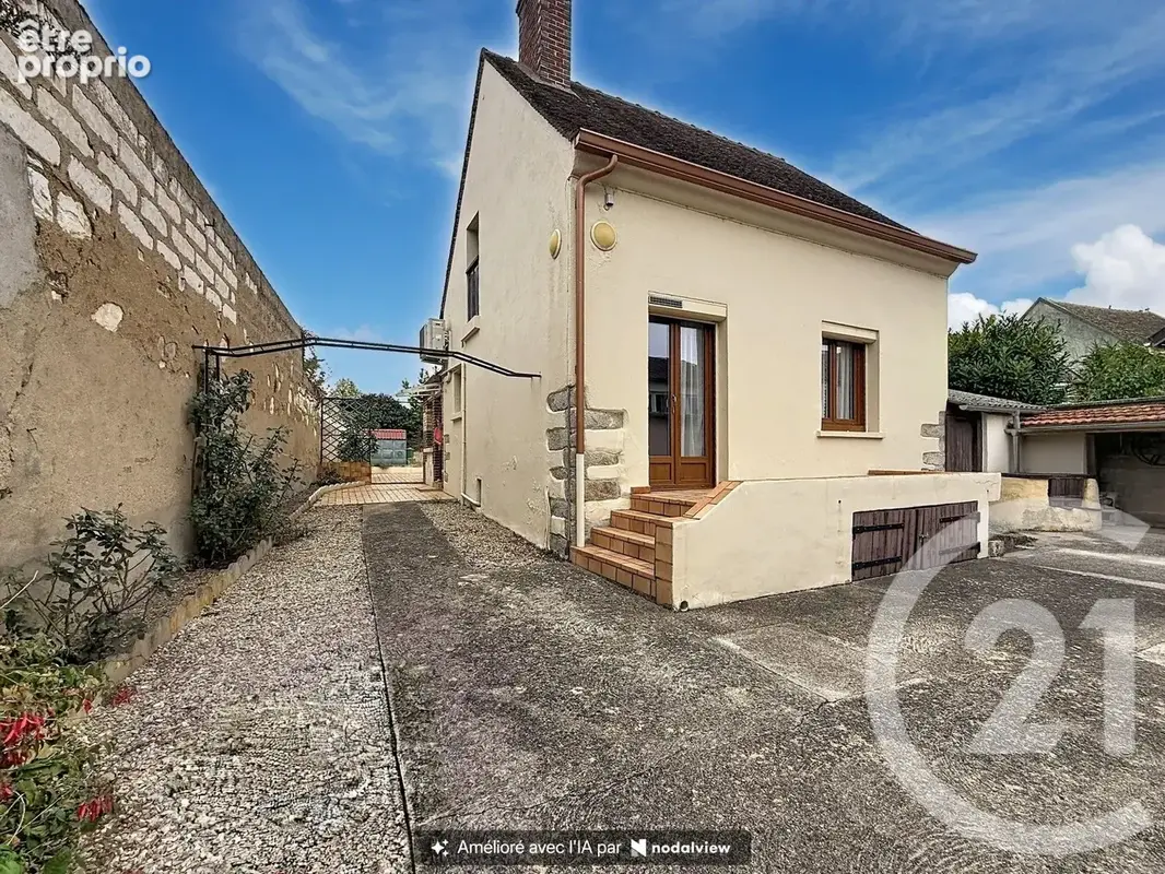 Photo Maison à Saint-Clement au prix de 149 000€