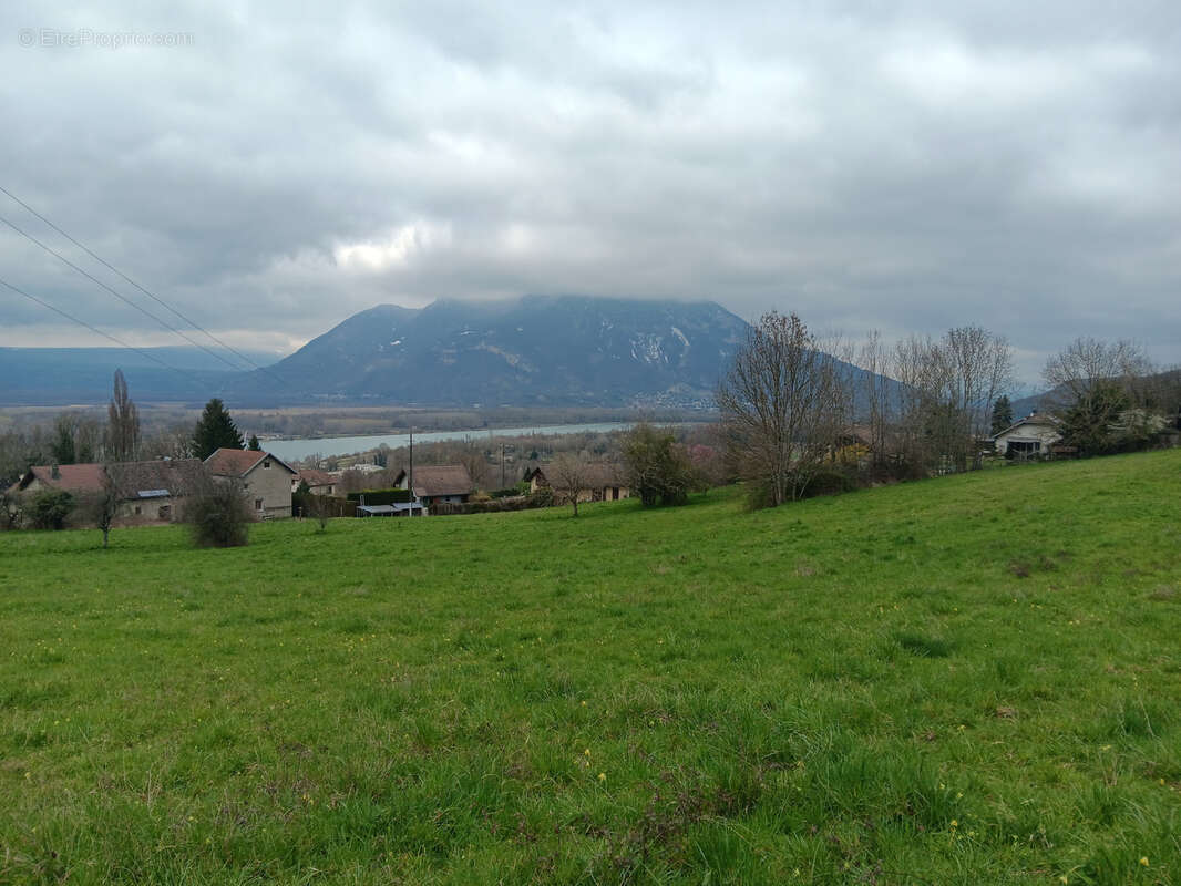 Terrain à CHANAZ
