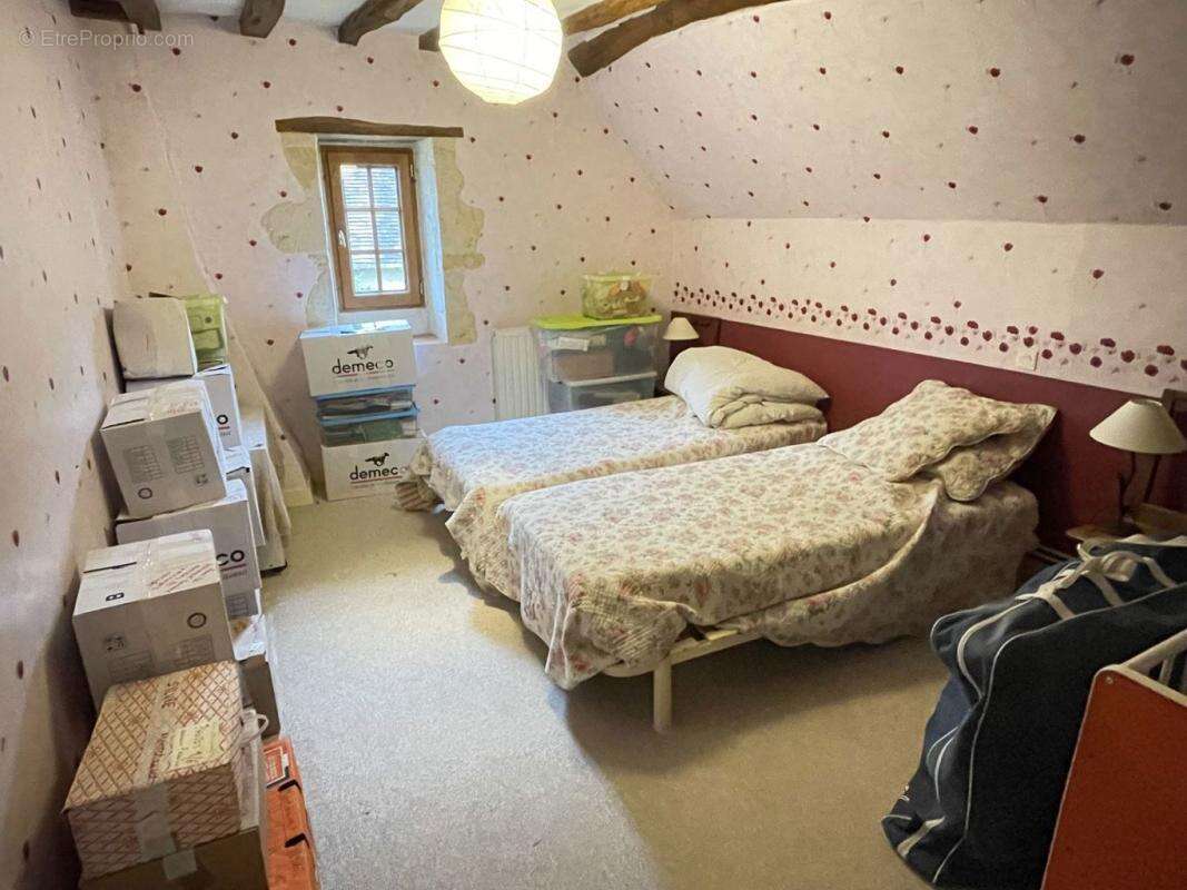 Maison à BELLOU-LE-TRICHARD