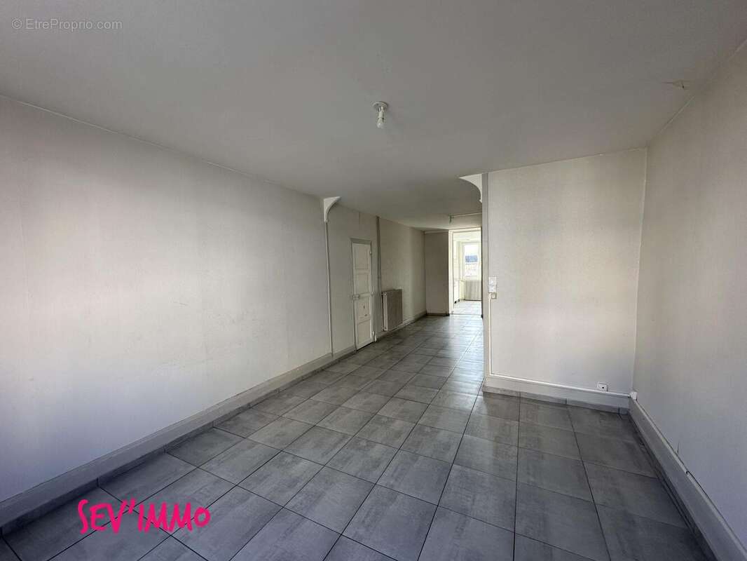 Maison à SAINT-GERMAIN-DES-FOSSES