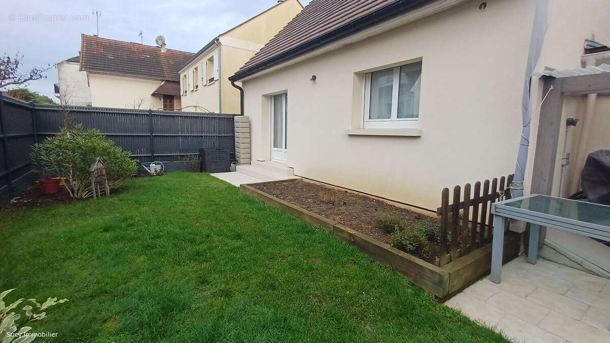 Maison à SUCY-EN-BRIE