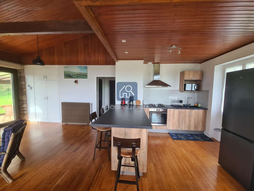 Maison à SAINT-GENIEZ-D&#039;OLT