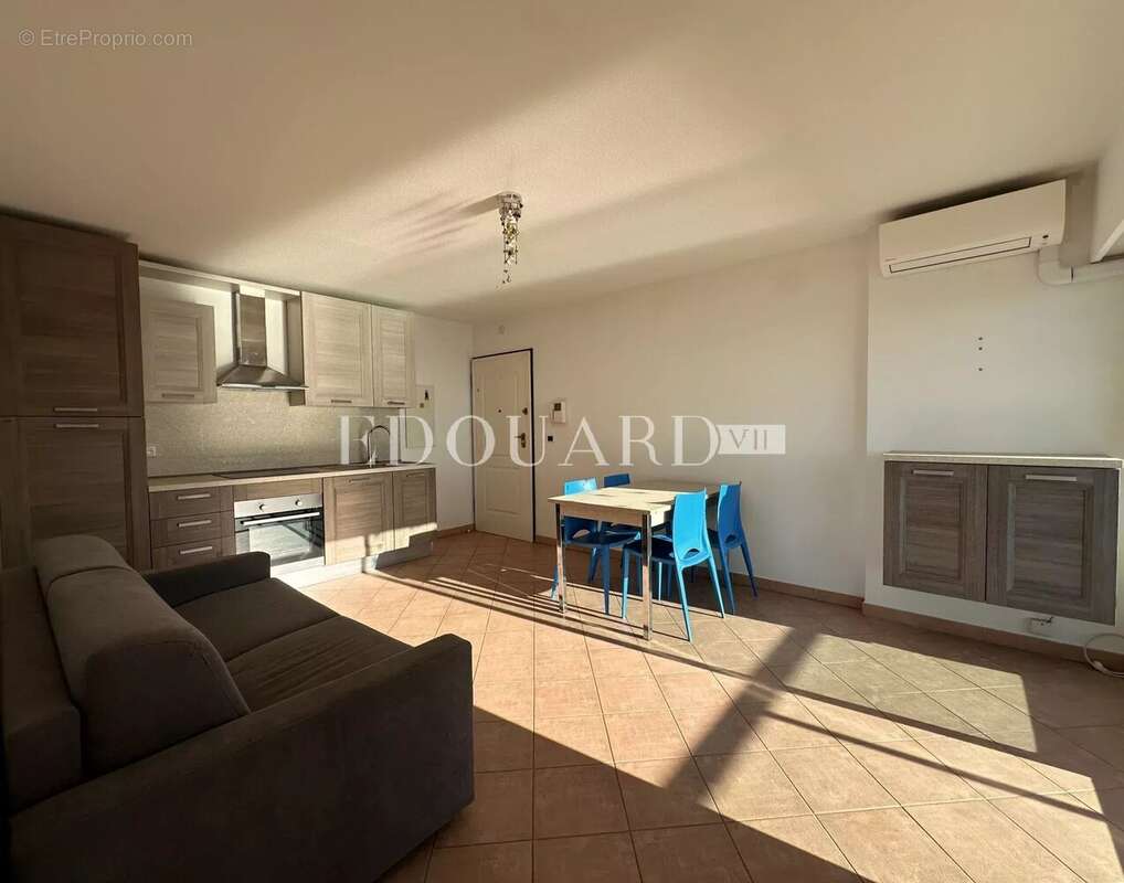 Appartement à ROQUEBRUNE-CAP-MARTIN