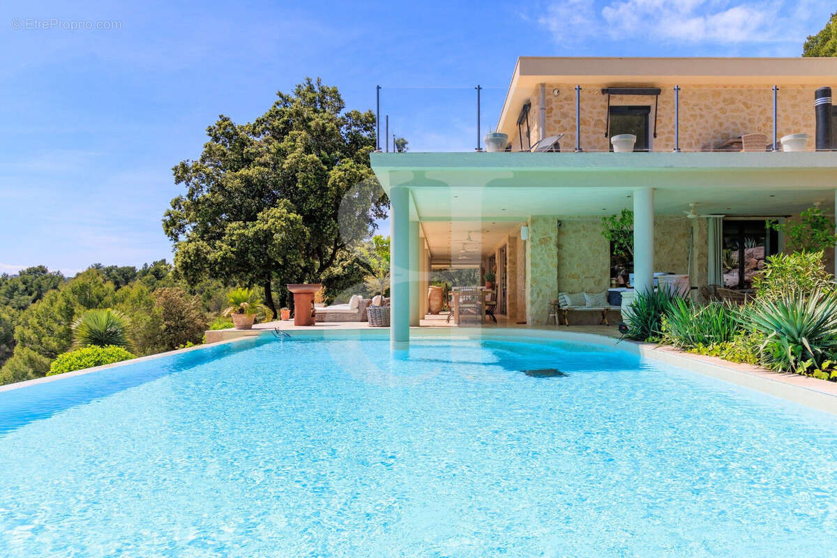 Maison à VAISON-LA-ROMAINE