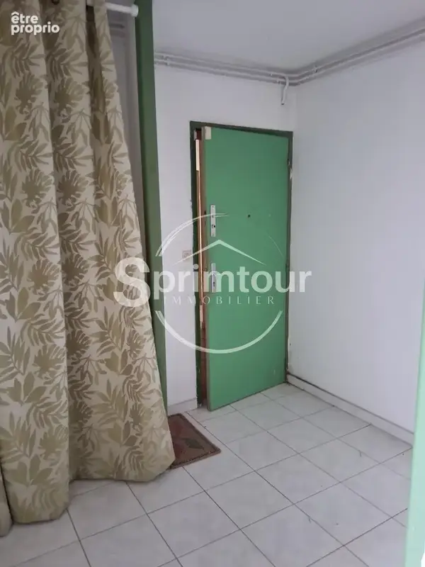 POINTE A PITRE- Appartement 75m2 T3 à rénover - photo 3
