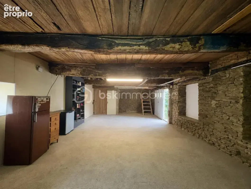 Ensemble immobilier de caractère - Maison d'habitation et deux dépendances en pierre à rénover - photo 18