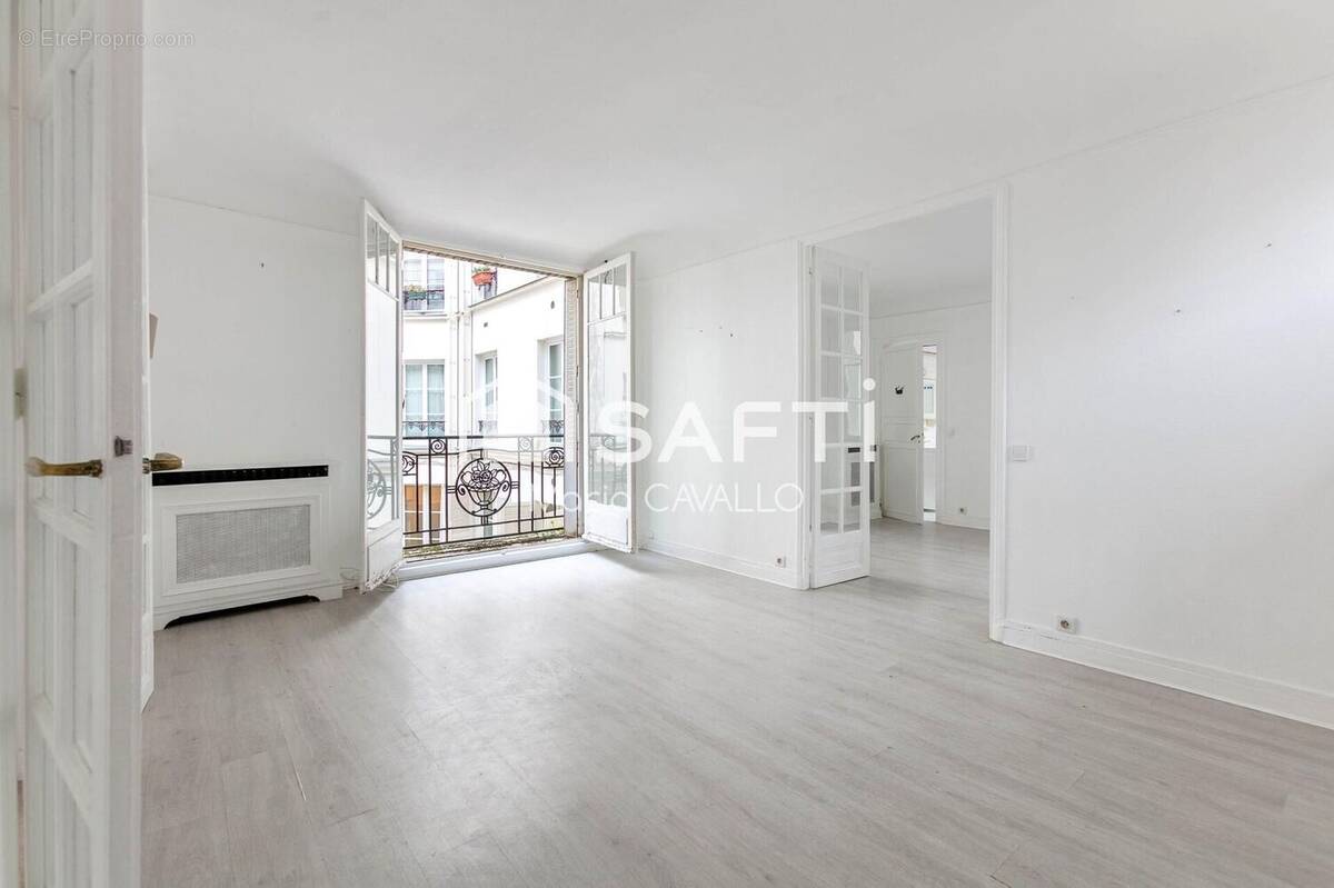 Photo 1 - Appartement à PARIS-16E