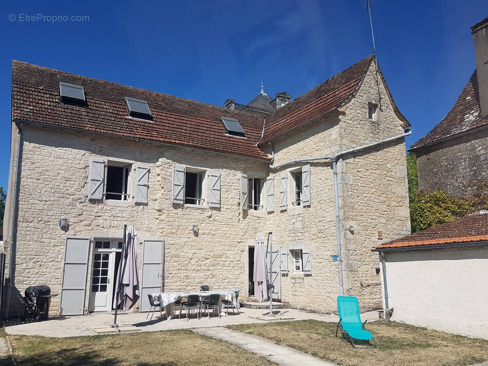 Maison à MONTFAUCON