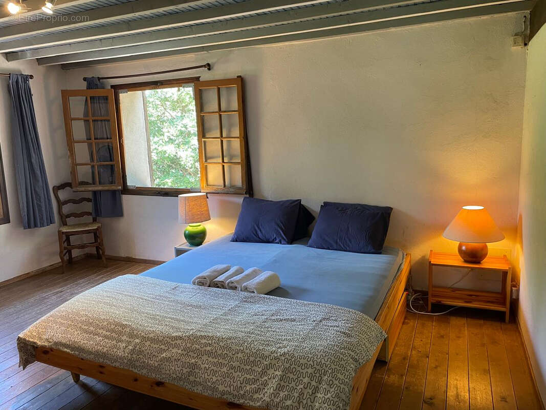 Maison à FOX-AMPHOUX